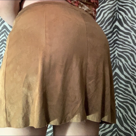 brown faux suede skirt - Picture 3 of 4